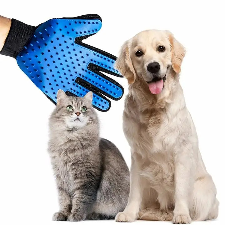 Turn Grooming into a Love Fest with the Pet Grooming Glove – Where Fur Meets Fun!