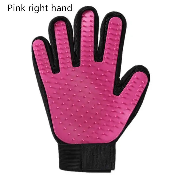 Turn Grooming into a Love Fest with the Pet Grooming Glove – Where Fur Meets Fun!